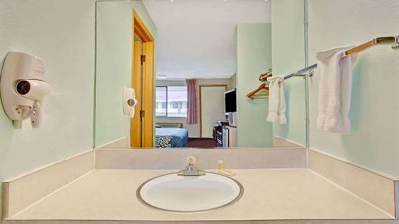 Photo of Days Inn by Wyndham Seattle South Tukwila