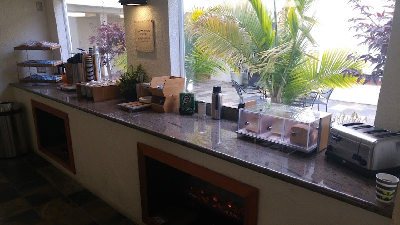 Photo of Airport Inn