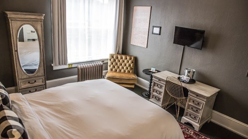 Photo of Hood River Hotel