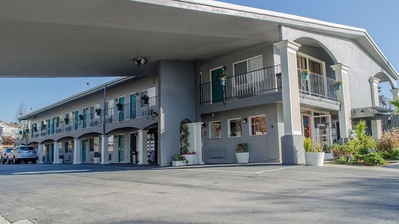 Photo of Continental Inn