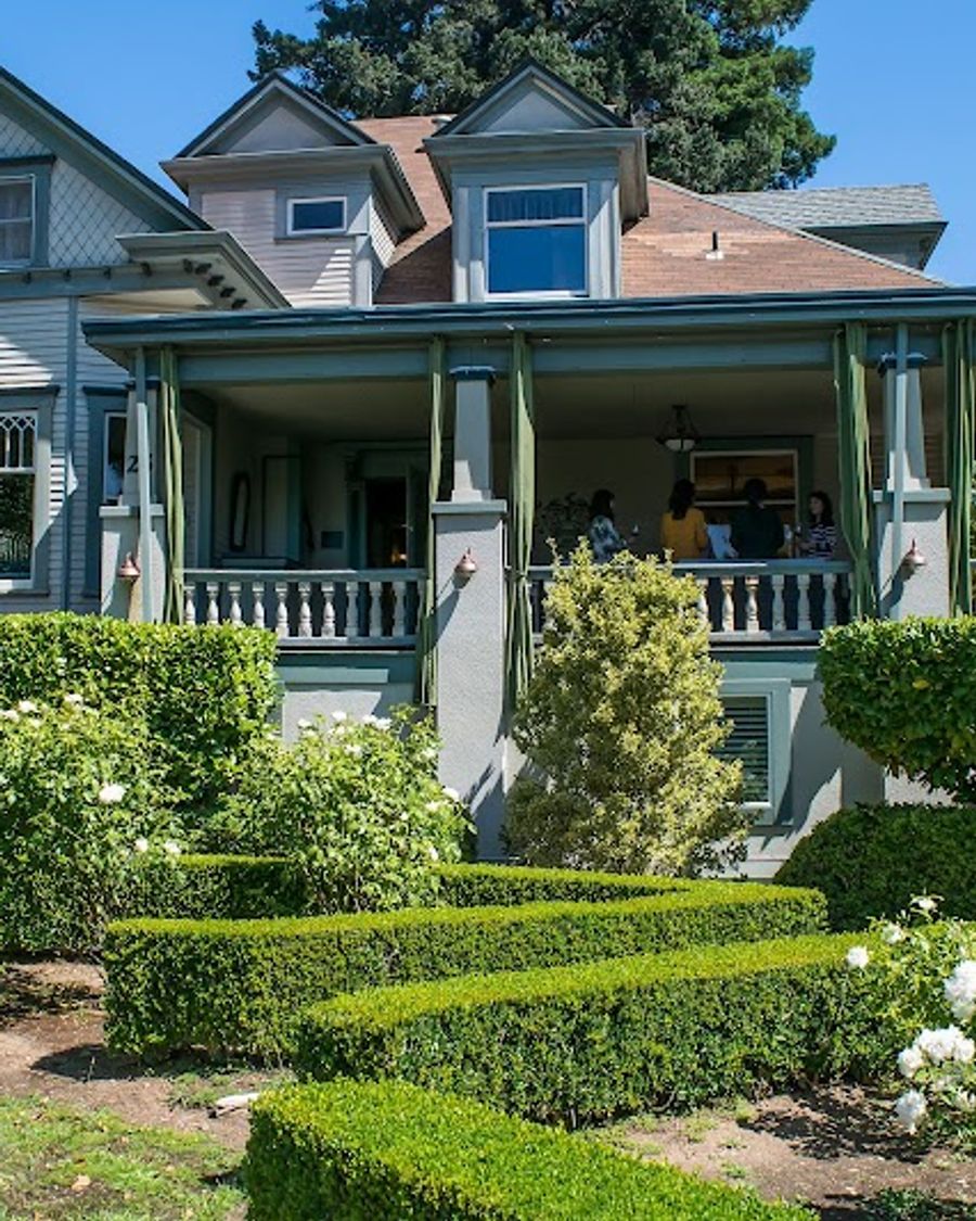 Calderwood Inn
