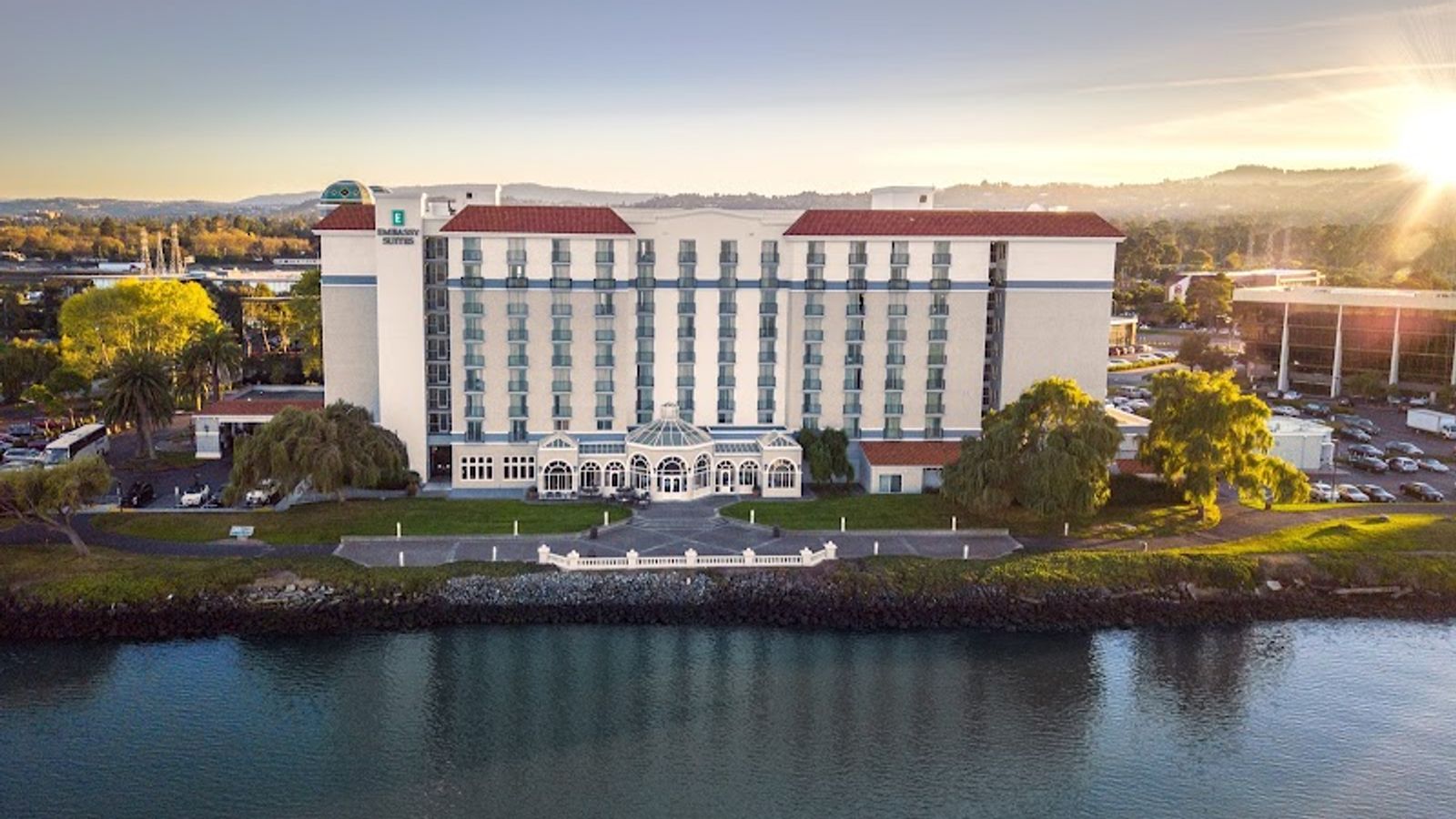 Embassy Suites by Hilton San Francisco Airport Waterfront