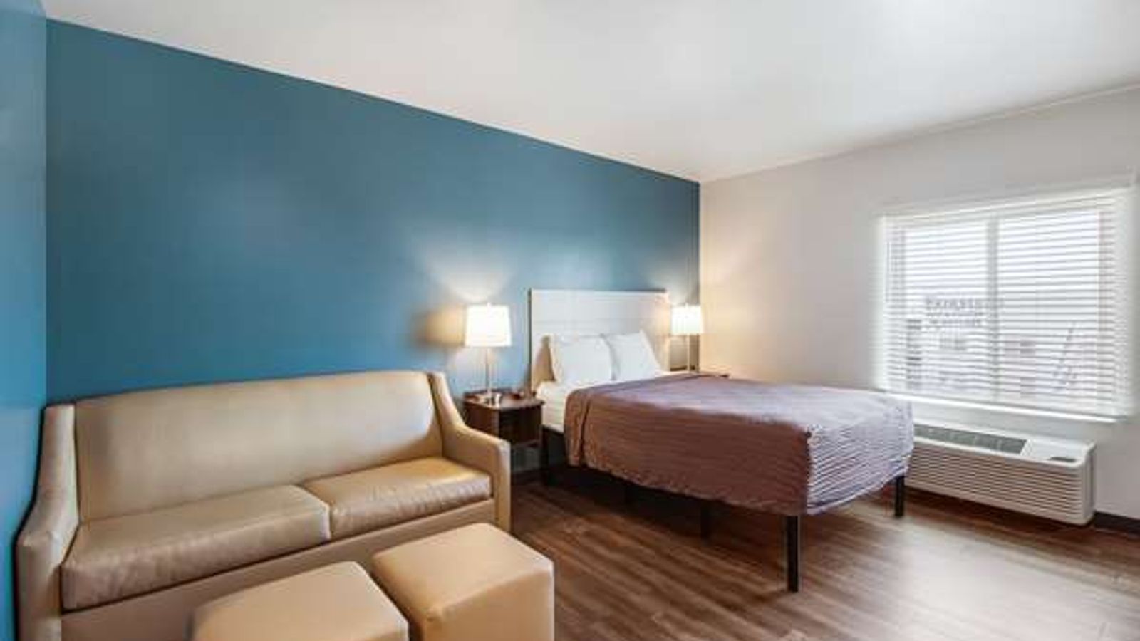Photo of WoodSpring Suites Bakersfield Airport
