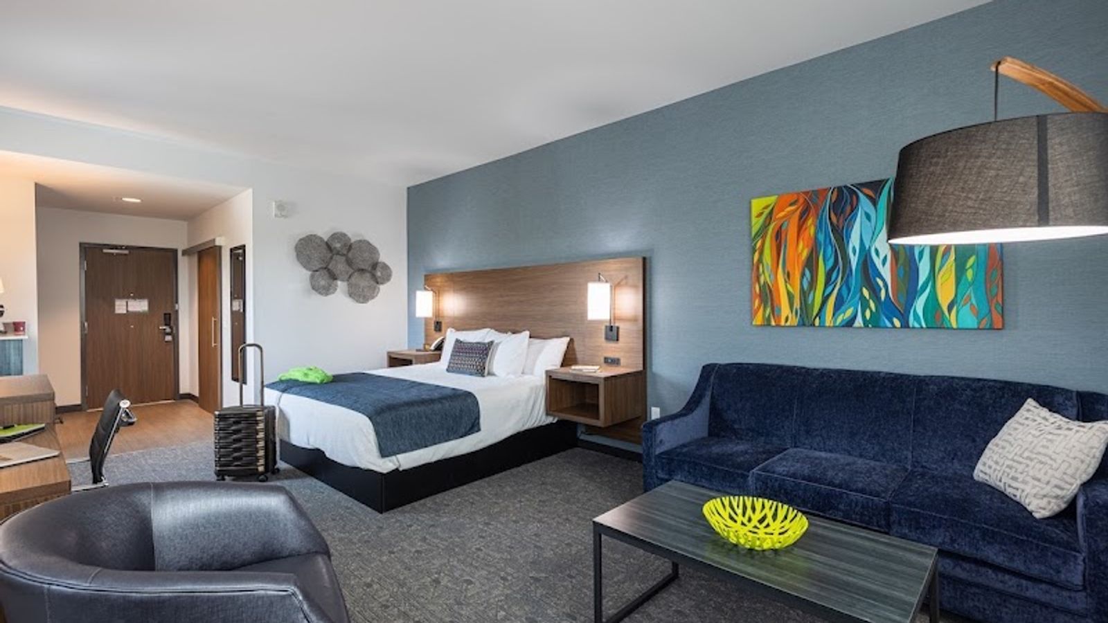 Photo of Hayward Inn - Room, King Bed, Living Area, Work Desk