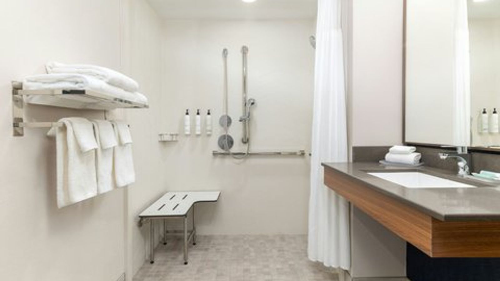 Photo of Fairfield by Marriott Inn & Suites Spokane Airport - Bathroom