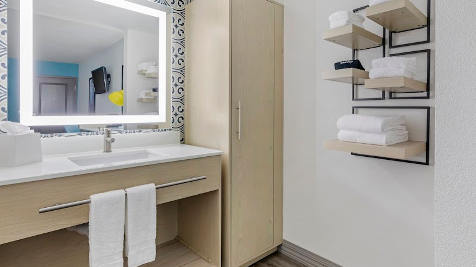 Photo of Hillstone Inn Tulare, Ascend Hotel Collection