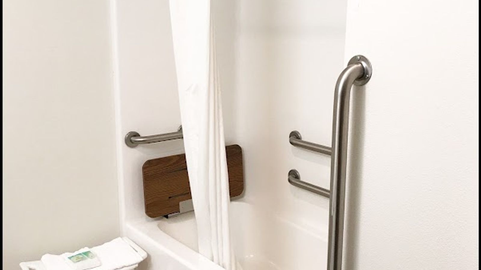 Photo of Peppermill Inn