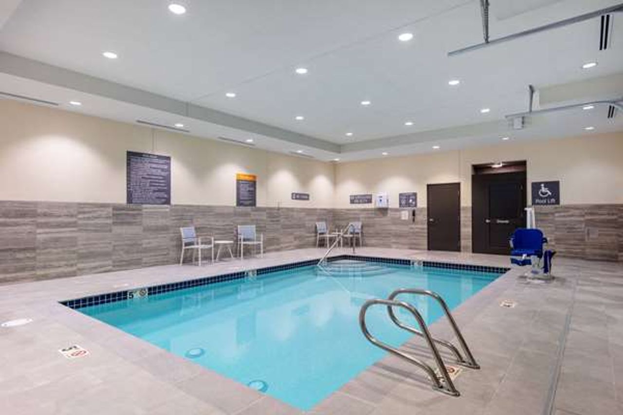 Photo of La Quinta Inn & Suites by Wyndham Centralia