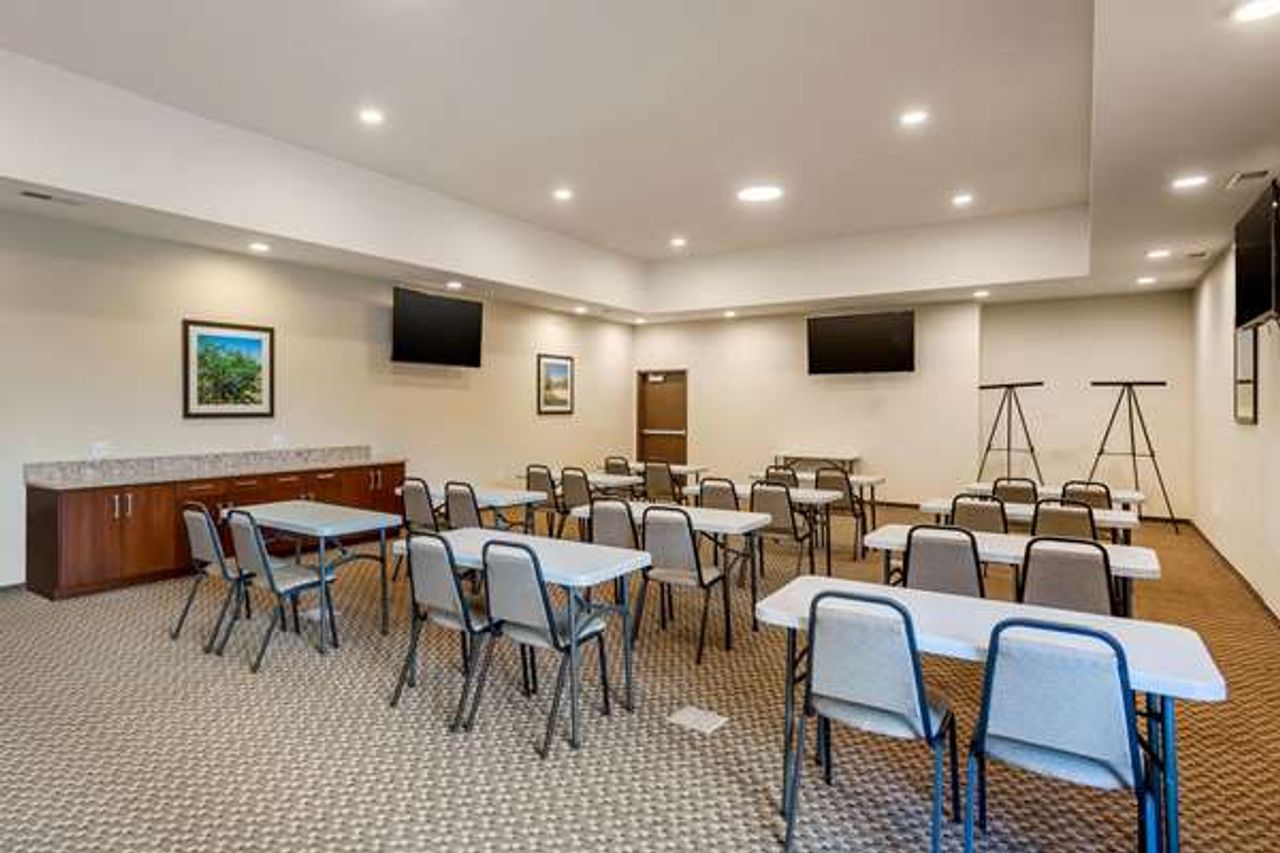 Photo of Comfort Suites Burlington near I-5