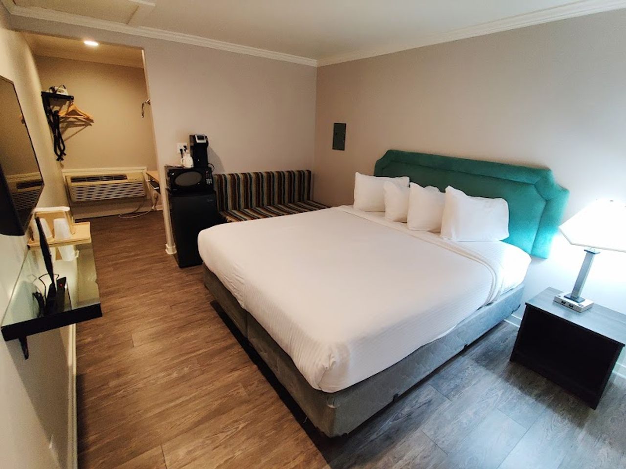 Photo of Bay Front Inn Hotel