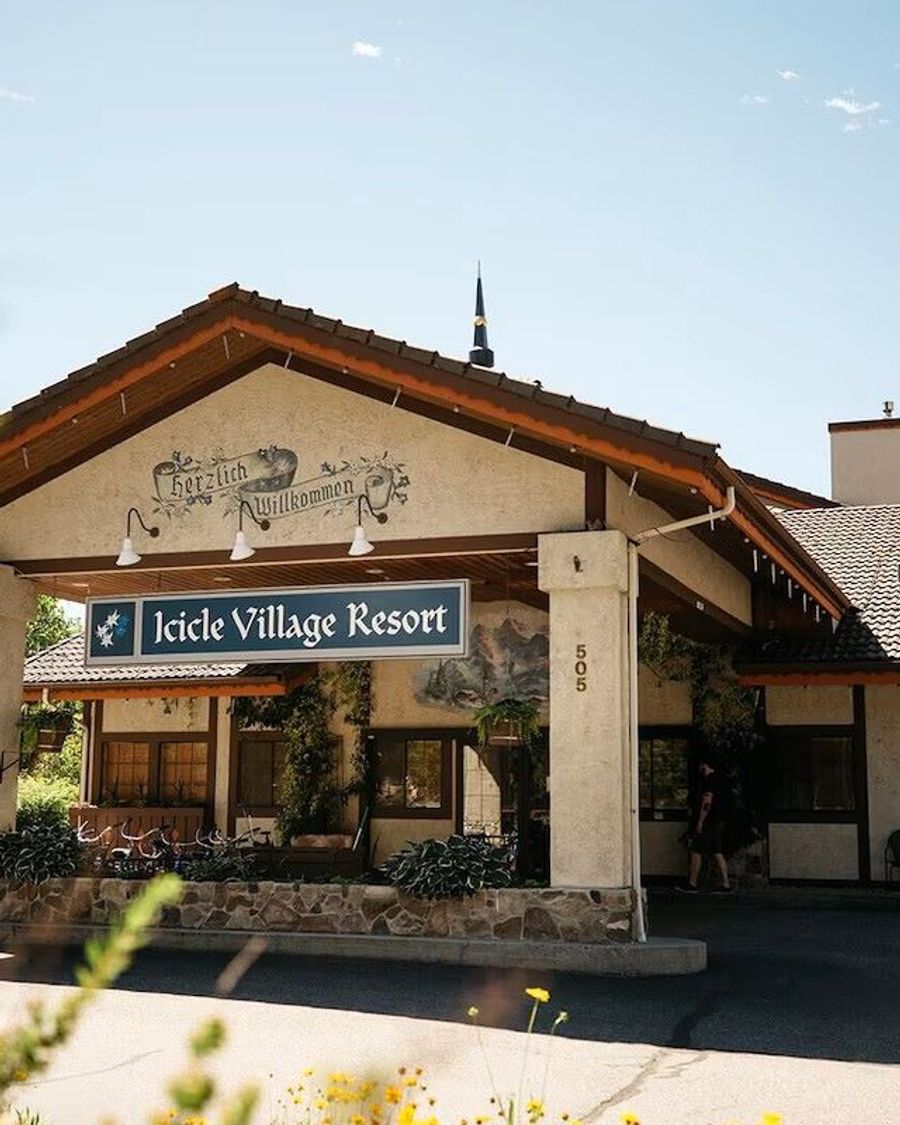 Icicle Village Resort