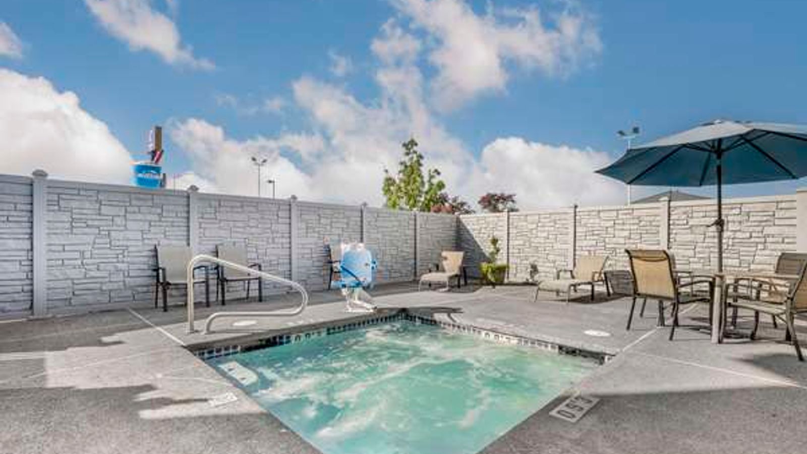 Photo of Comfort Inn Troutdale-Portland East