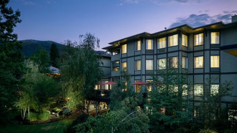 Photo of Plaza Inn & Suites