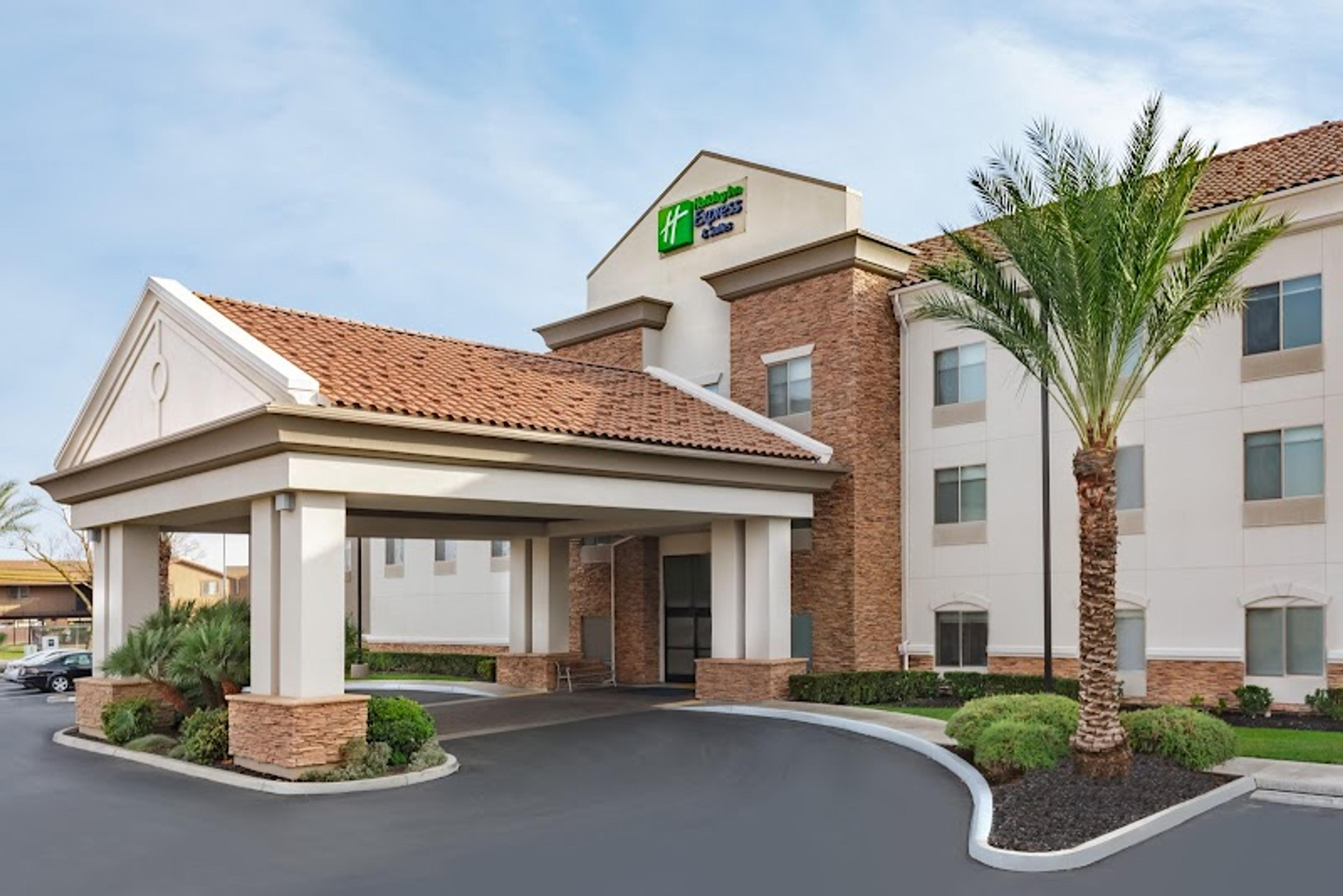 Holiday Inn Express & Suites Merced - Yosemite Natl Park Area by IHG
