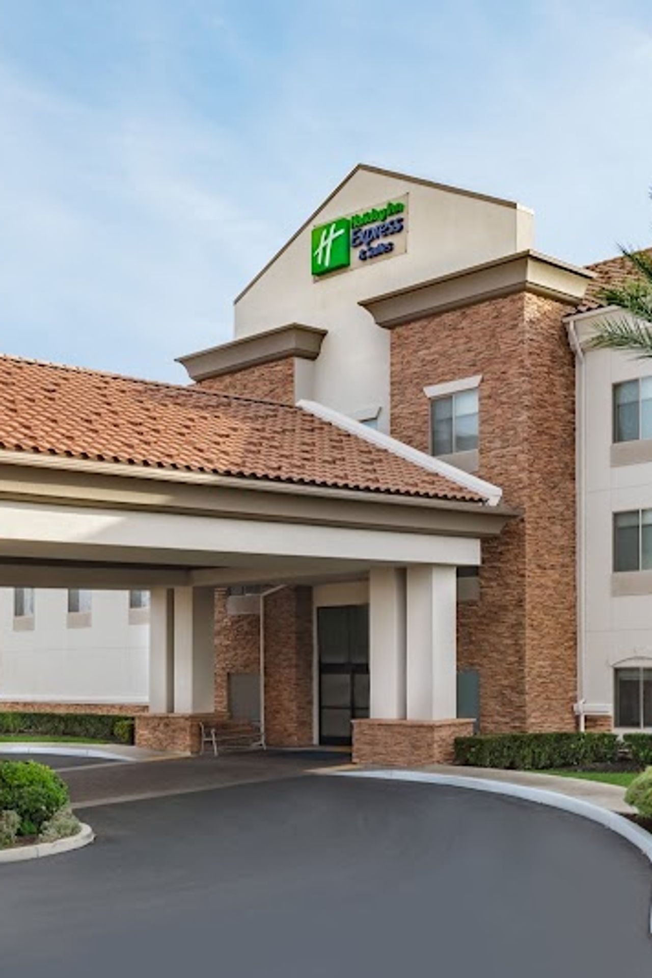 Photo of Holiday Inn Express & Suites Merced - Yosemite Natl Park Area by IHG