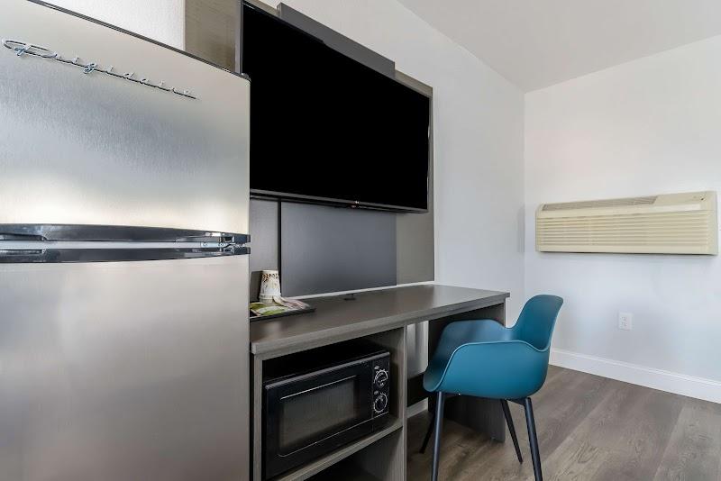 Photo of Studio 6 Suites Madera, CA - Yosemite