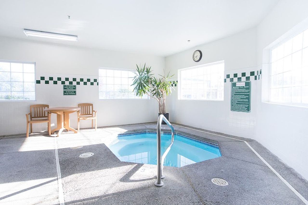 Photo of Red Lion Inn & Suites McMinnville