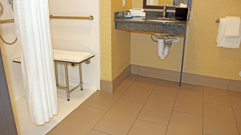 Photo of Holiday Inn Express & Suites Bakersfield Airport, an IHG Hotel