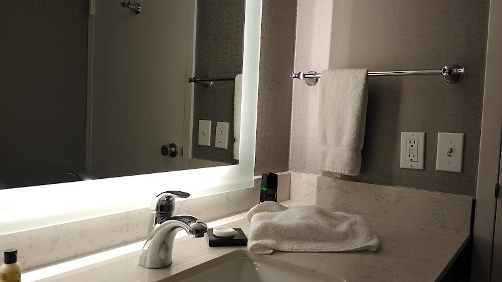 Photo of Wyndham Visalia