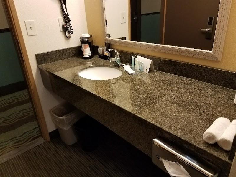 Photo of Quality Inn & Suites