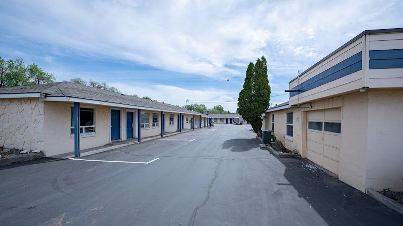 Photo of Budget Inn Madras by OYO