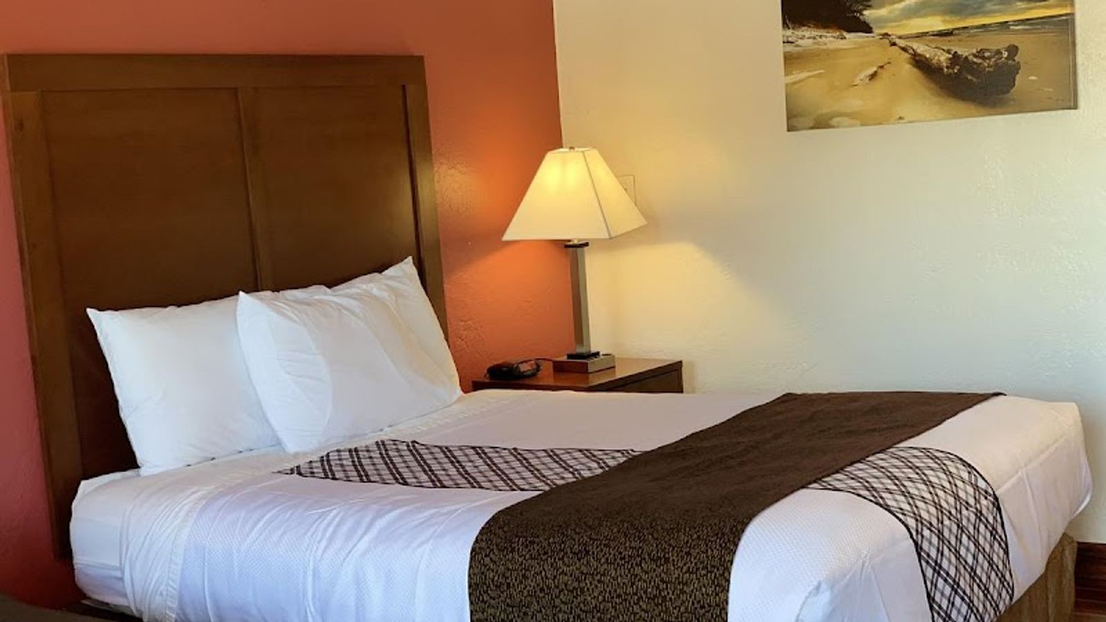 Photo of Red Carpet Inn Medford, OR