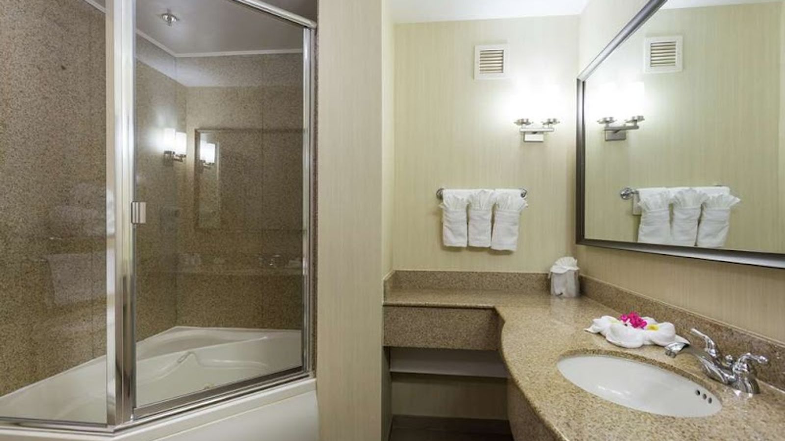 Photo of Hilton Garden Inn Fairfield