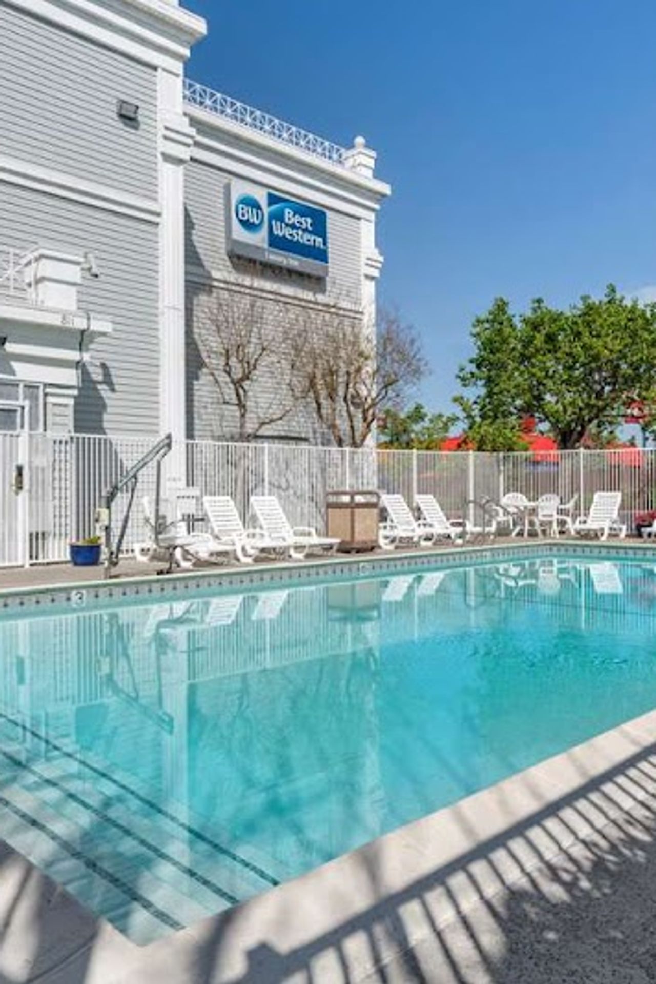 Photo of Best Western Luxury Inn