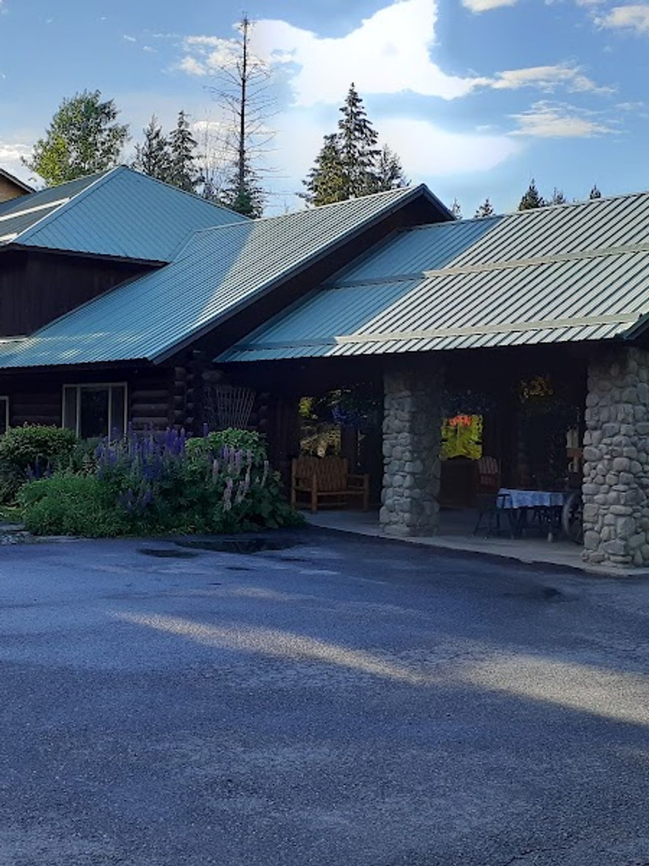 Photo of Log Inn of Bonners Ferry