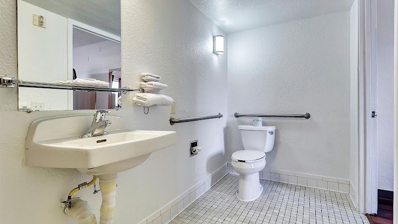 Photo of Motel 6 Vallejo, CA - Six Flags West