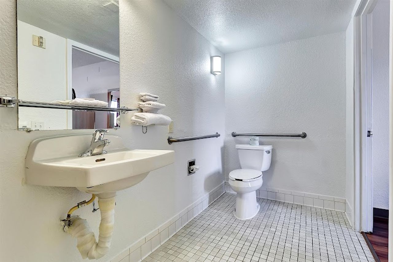 Photo of Motel 6 Vallejo, CA - Six Flags West