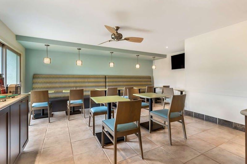 Photo of Best Western Plus Monterey Inn - Breakfast room