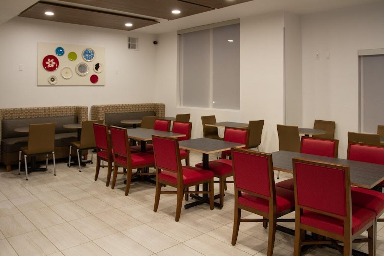 Photo of Holiday Inn Express & Suites Roseville - Galleria Area, an IHG Hotel