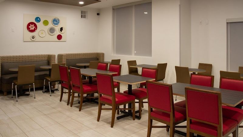 Photo of Holiday Inn Express & Suites Roseville - Galleria Area, an IHG Hotel