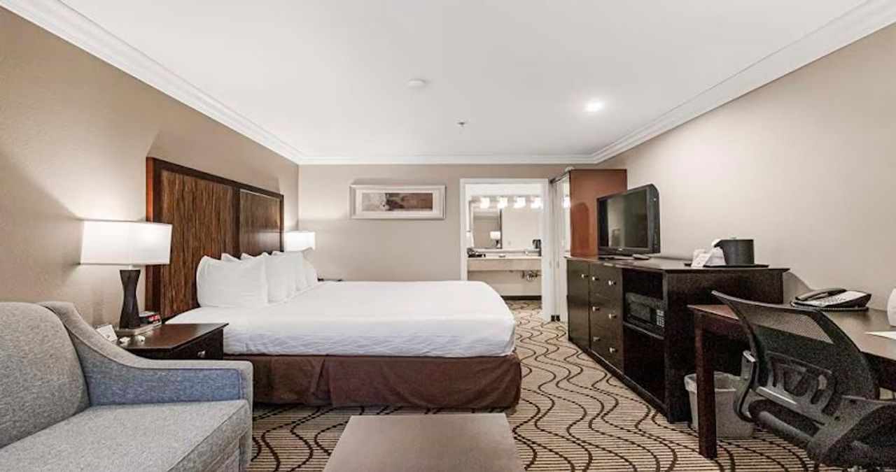 Photo of Best Western Plus Orchid Hotel & Suites