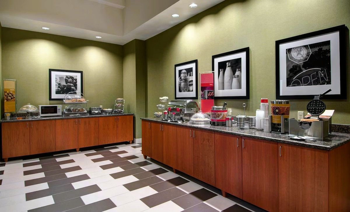 Photo of Hampton Inn & Suites Astoria - Complimentary daily hot breakfast buffet