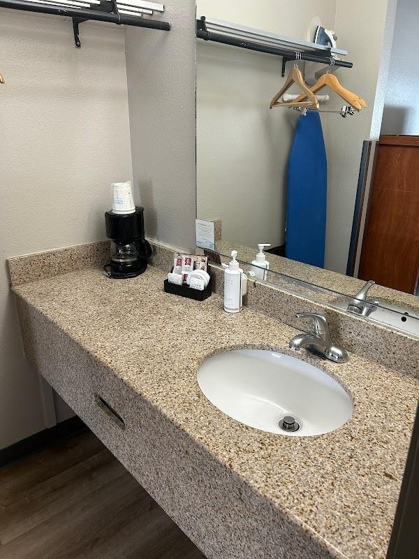Photo of Days Inn by Wyndham Turlock