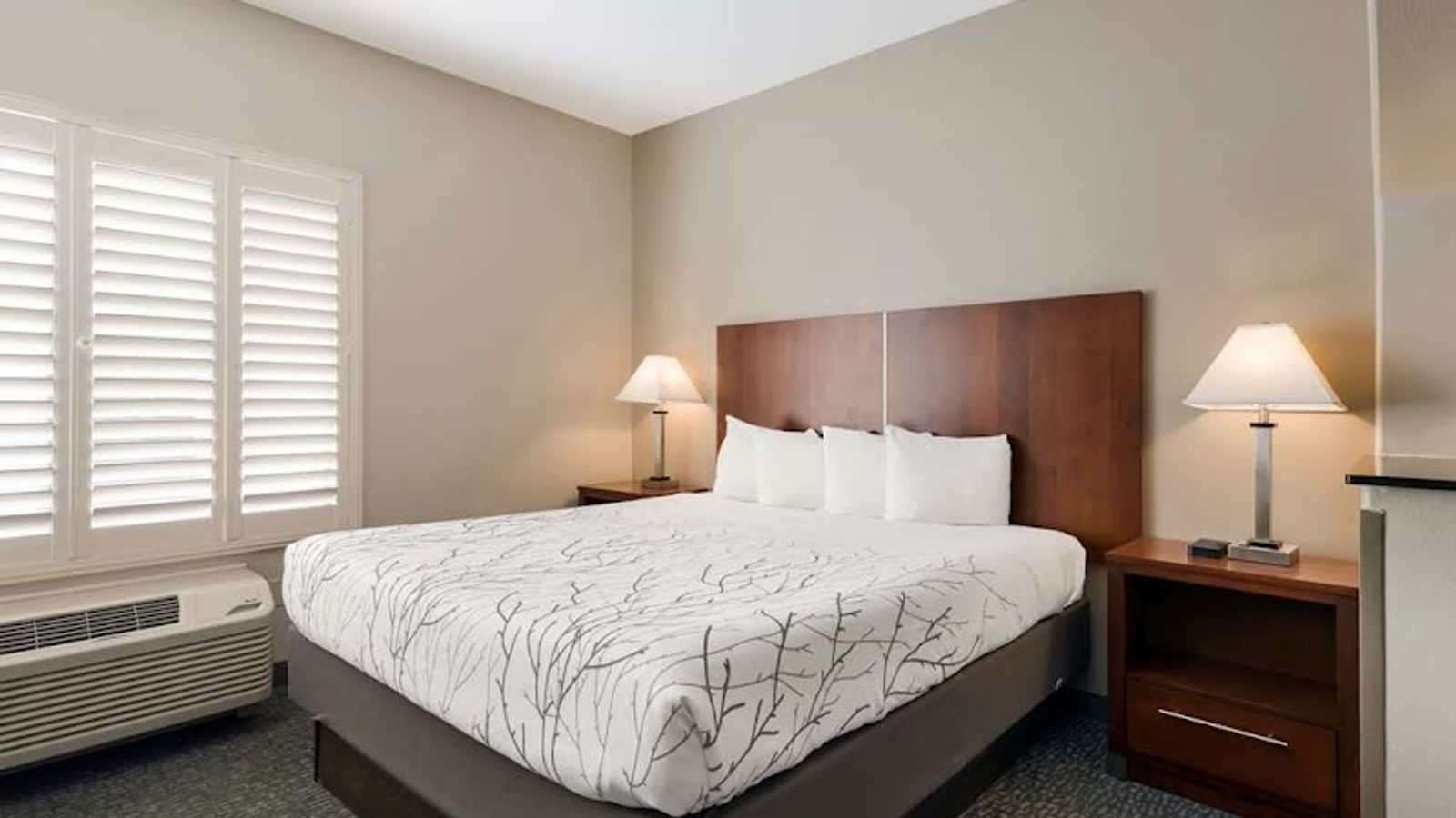 Photo of Best Western Lanai Garden Inn & Suites