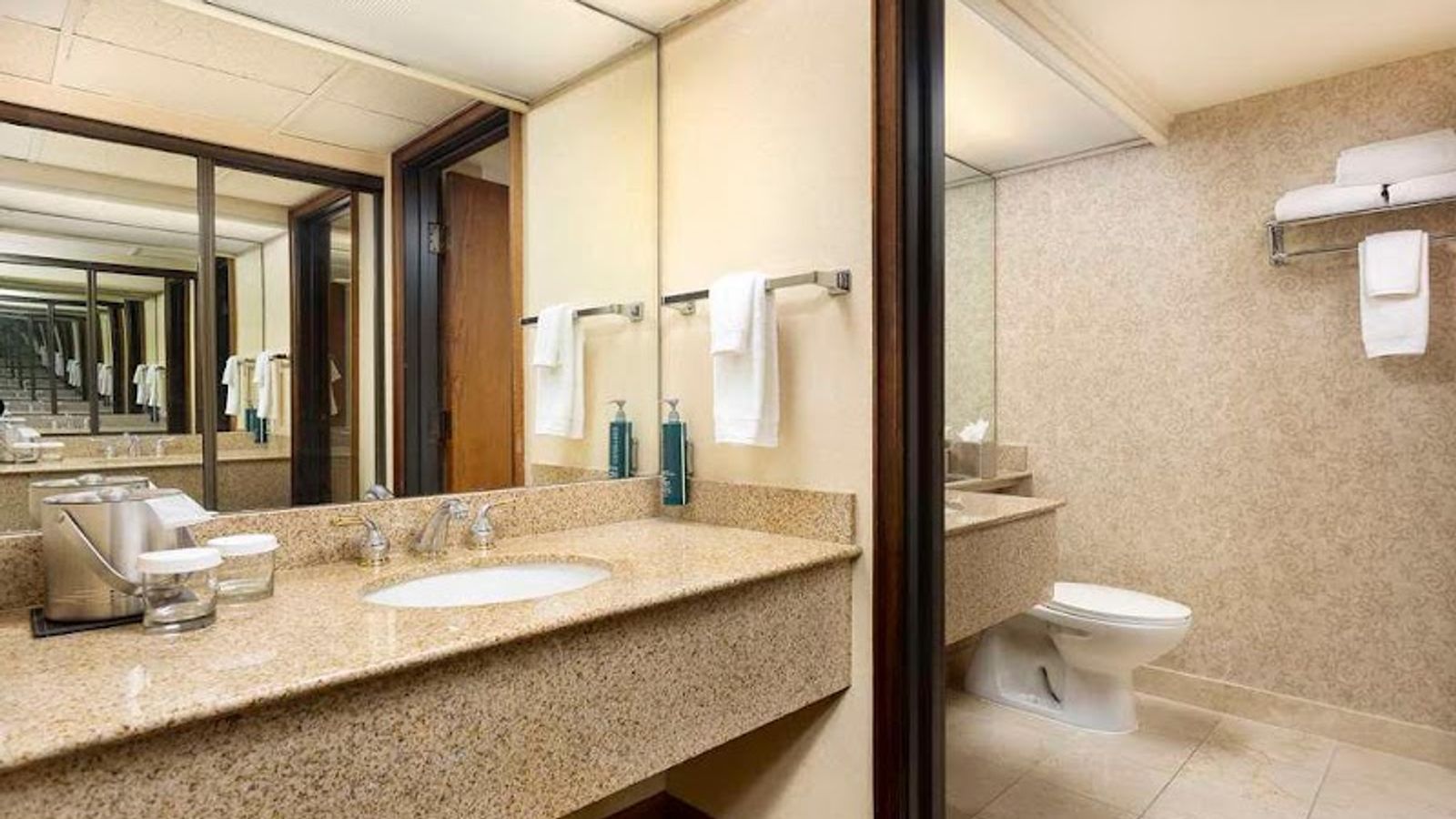 Photo of DoubleTree by Hilton Hotel San Jose