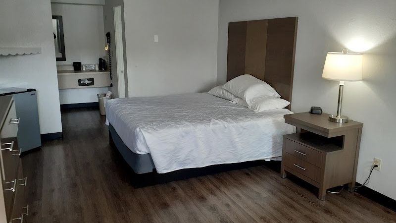 Photo of Brookings Inn Resort