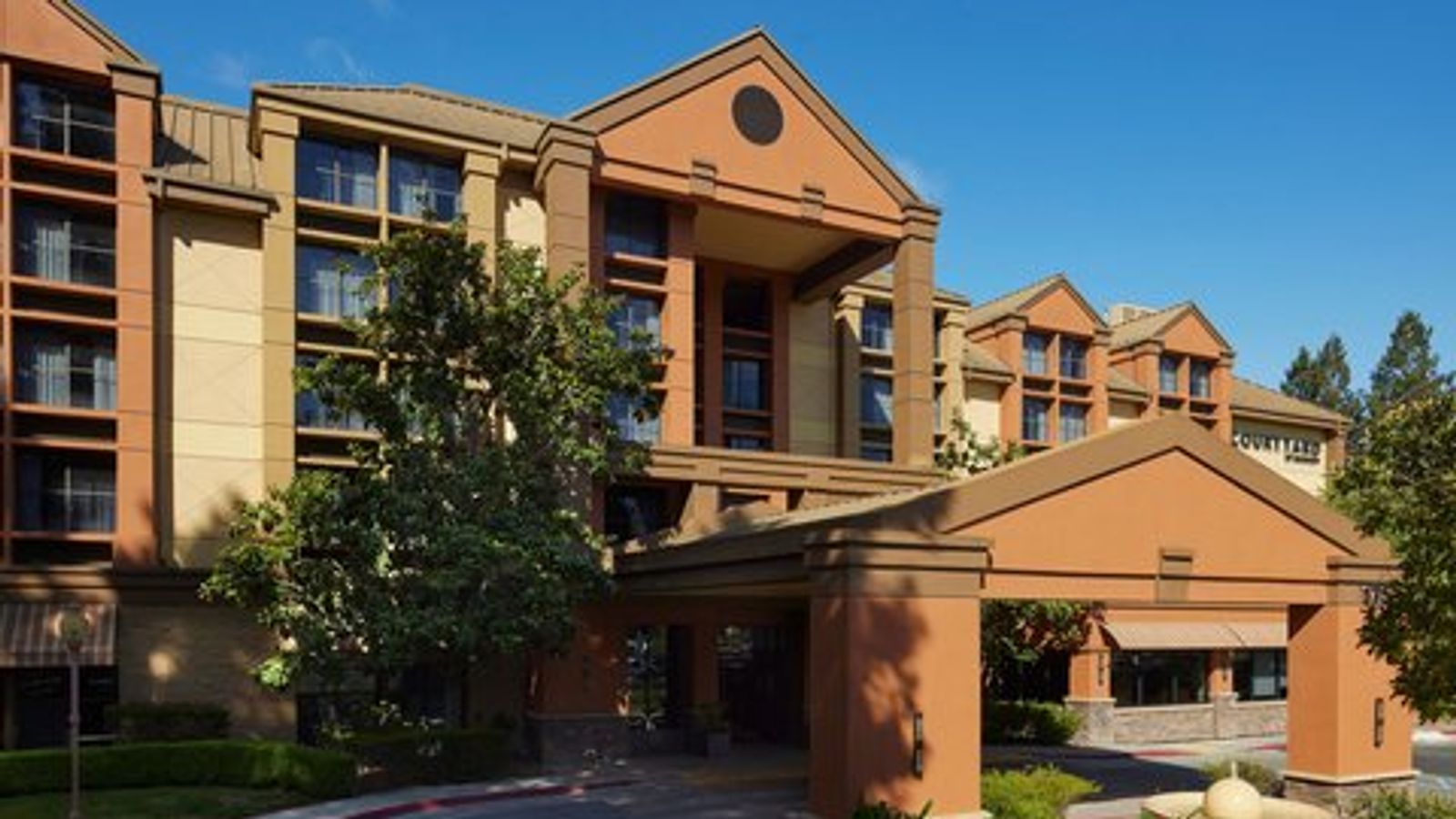 Courtyard Santa Rosa