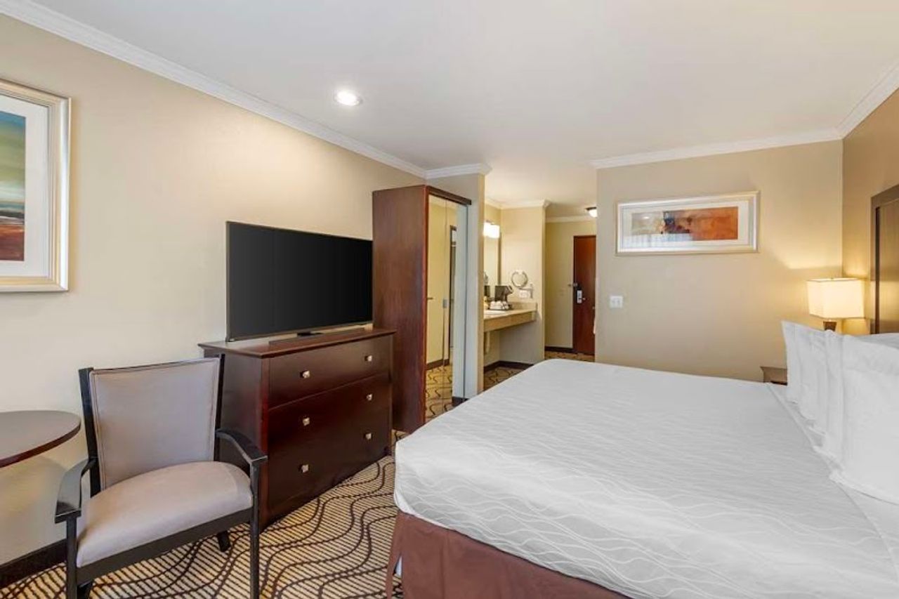 Photo of Best Western Plus Orchid Hotel & Suites