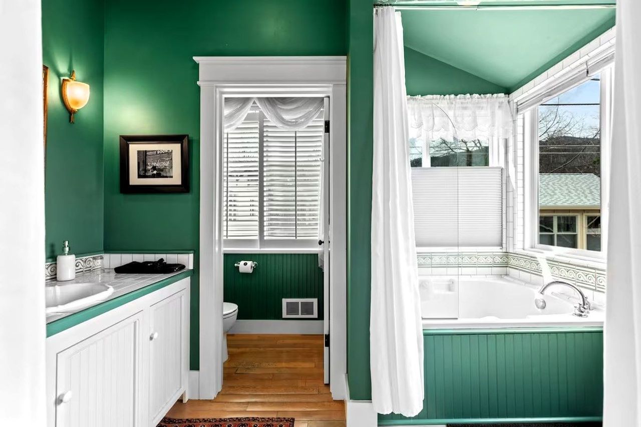 The Peerless Hotel - Honeymoon Suite - Bathroom