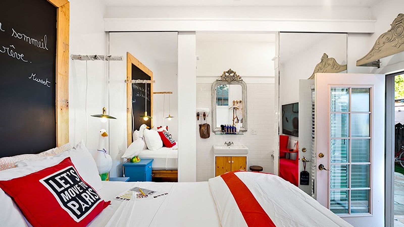 Photo of Metro Hotel & Cafe