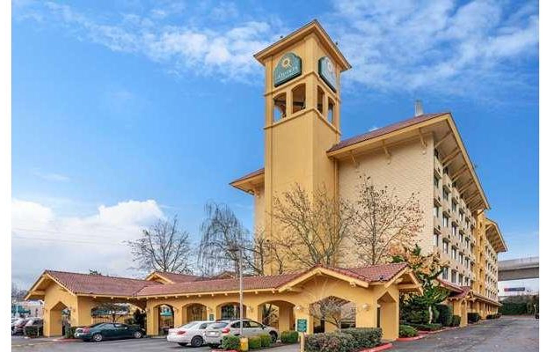 La Quinta Inn & Suites by Wyndham Seattle Sea-Tac Airport