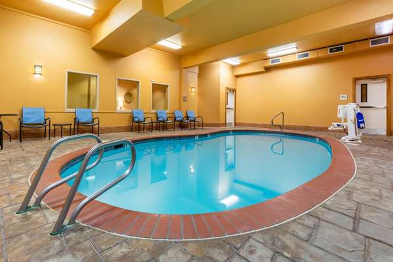 Photo of La Quinta Inn & Suites by Wyndham Vancouver