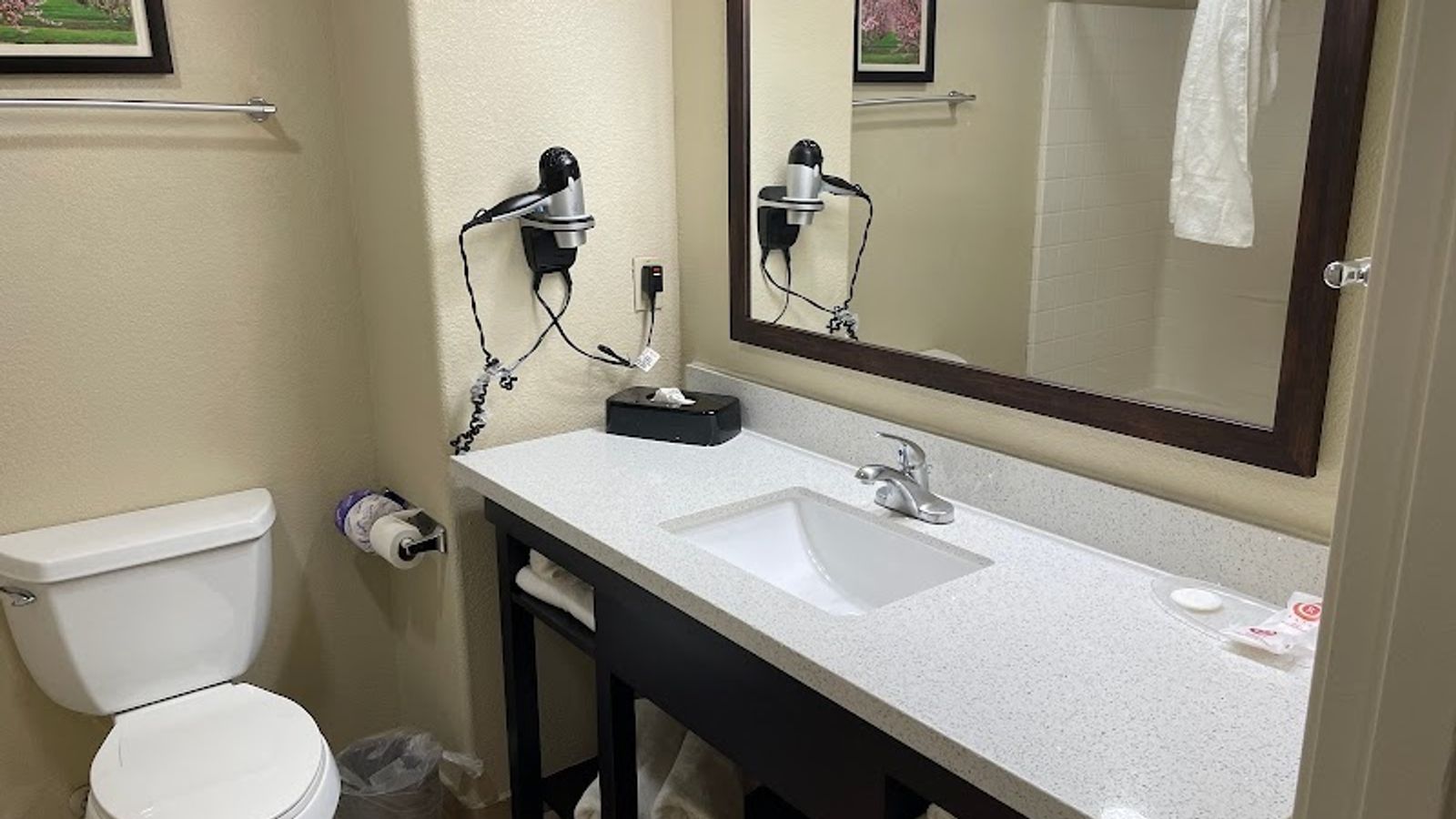 Photo of Comfort Suites Fresno River Park