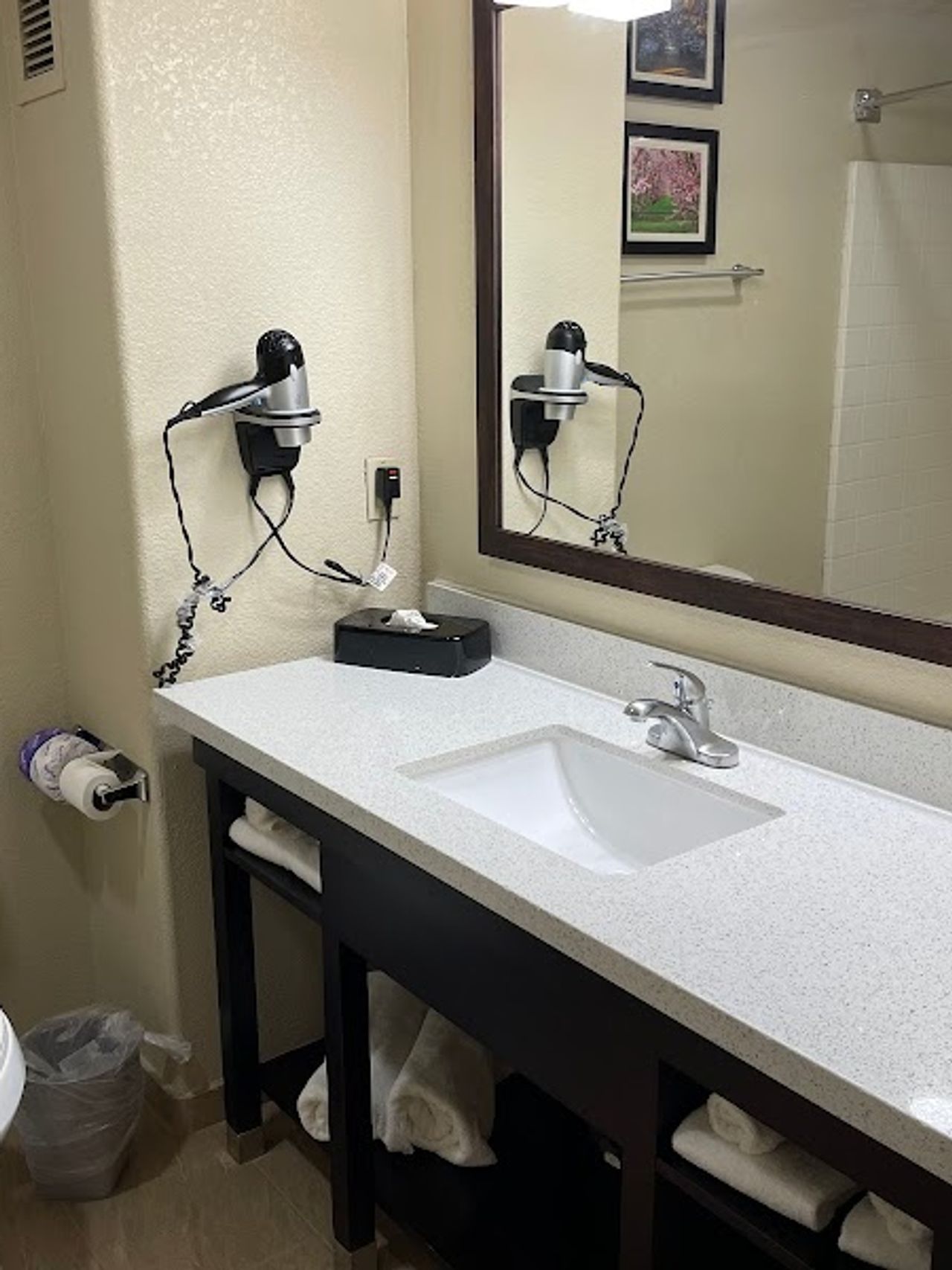 Photo of Comfort Suites Fresno River Park