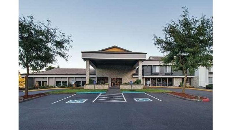 Photo of La Quinta Inn & Suites by Wyndham Portland NW