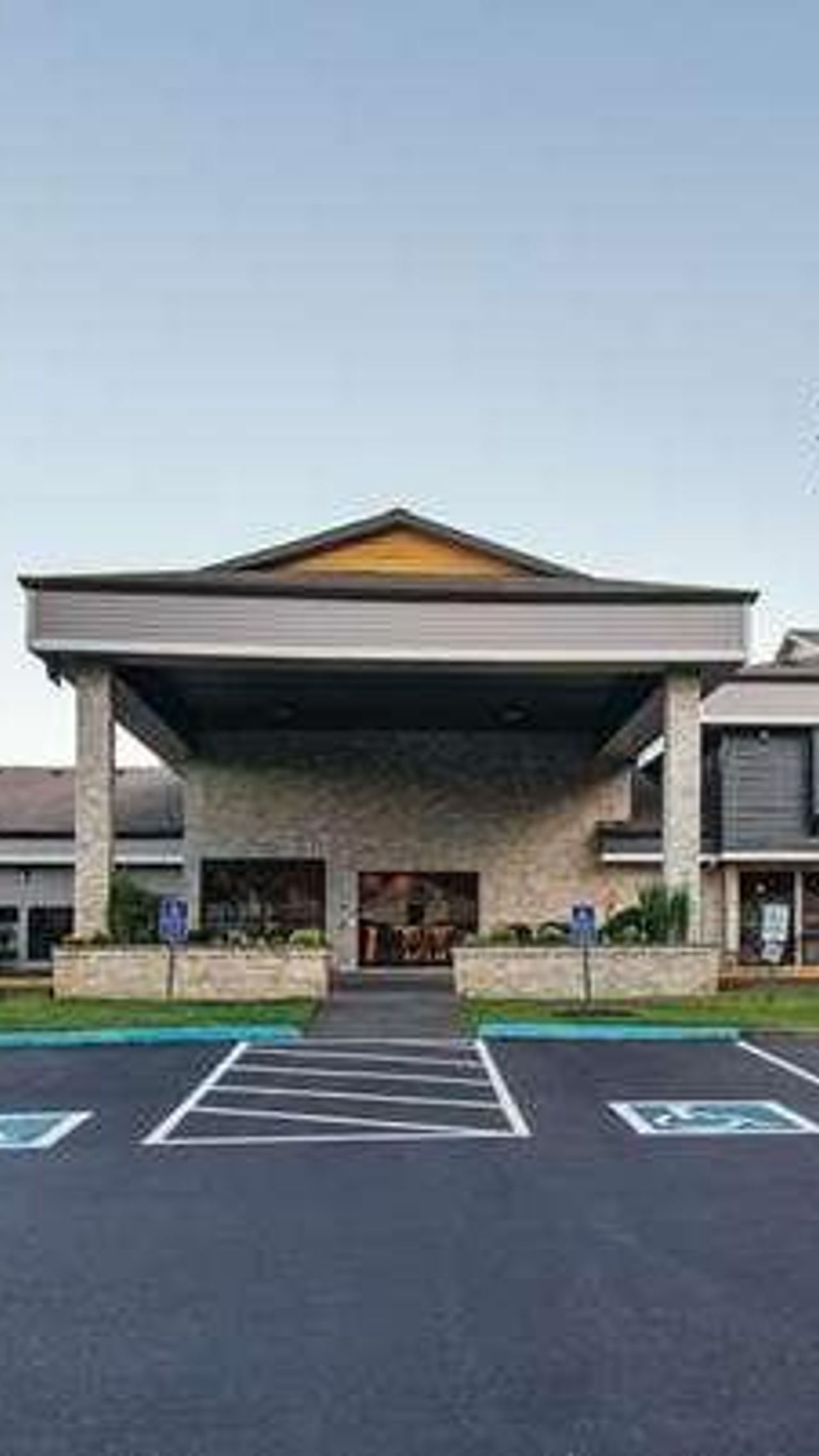 Photo of La Quinta Inn & Suites by Wyndham Portland NW